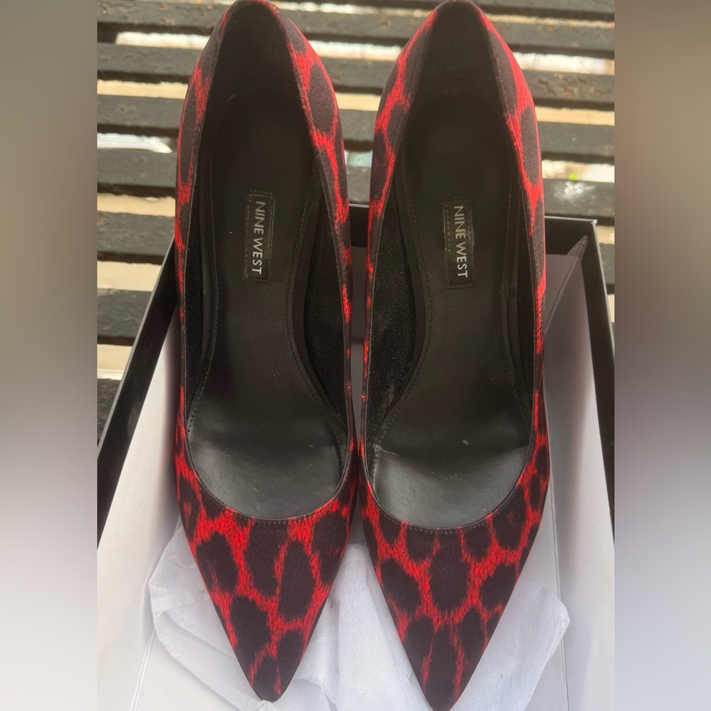 Nine West Red and Black Leopard Satin Print Pump Heels